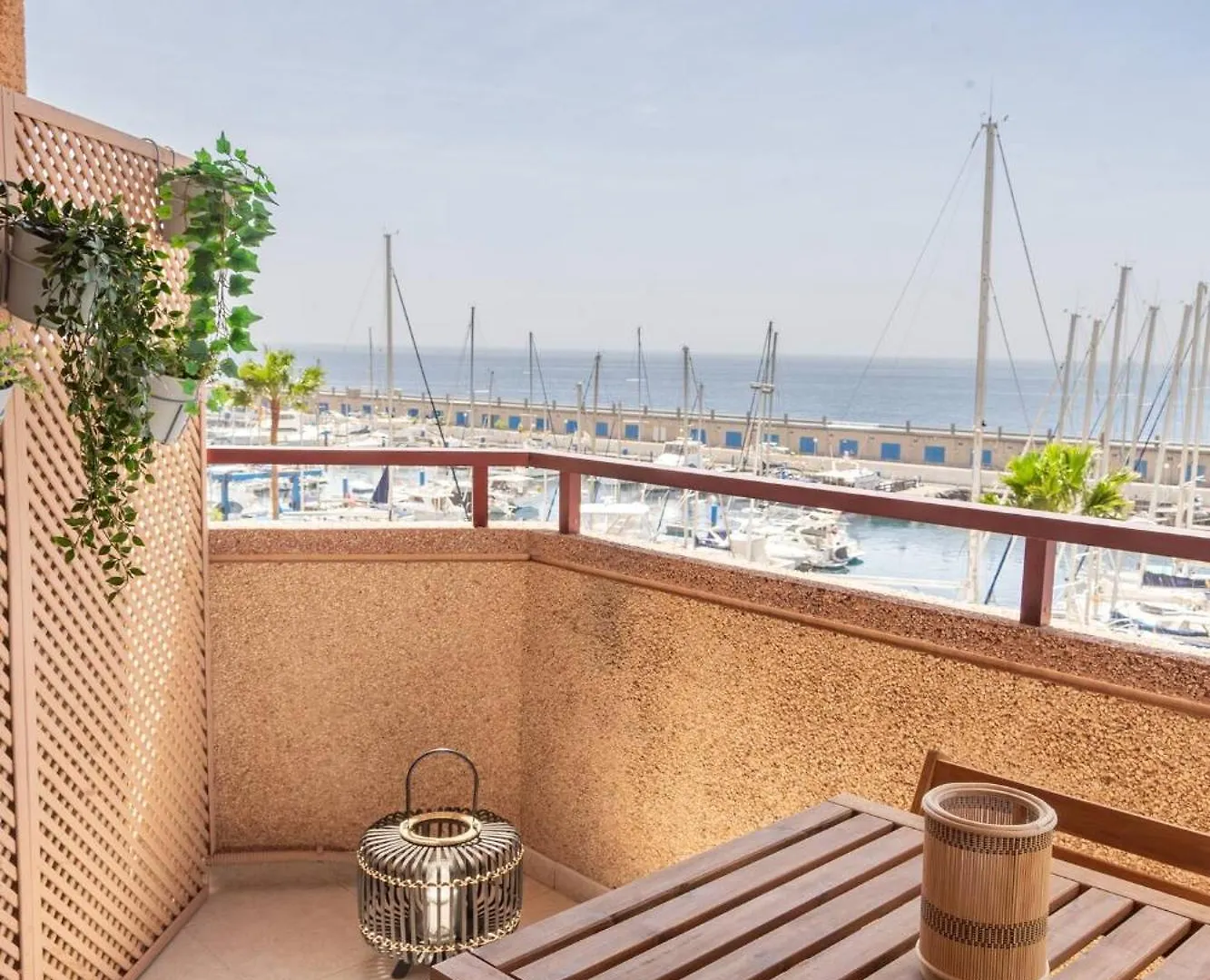 Radazul Beachfront Apartment ספרד